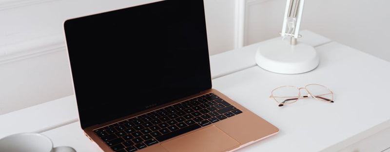 Podcasting on a Laptop: Fan Noise vs Surface Heat Setup Checklist
