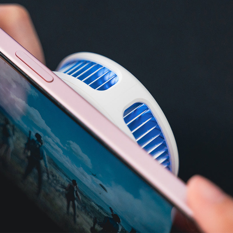 KryoZon K12 ultra-light phone cooler in use during mobile gaming with rapid temperature drop